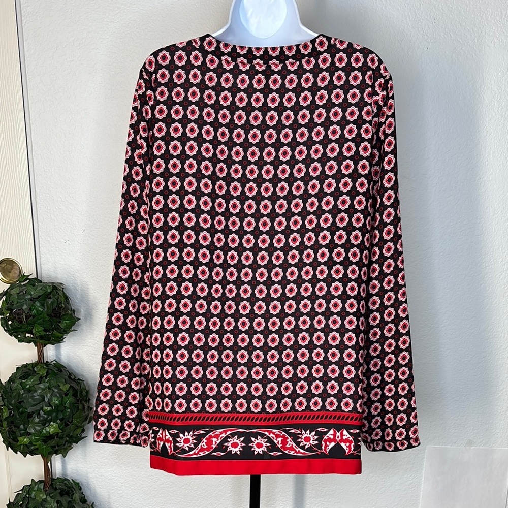 Anne Klein Red and White Graphic Long Sleeve Blouse - Picture 7 of 9